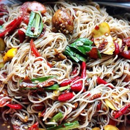 ตำขนมจีนปูปลาร้า (ใส่มะกอกป่า)