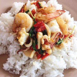 ข้าวราดกะเพราซีฟู๊ด