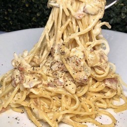 สปาเก็ตตี้คาโบนาร่าแฮม