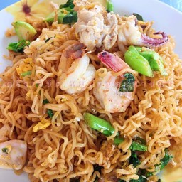 มาม่าผัดรวมมิตรหมู