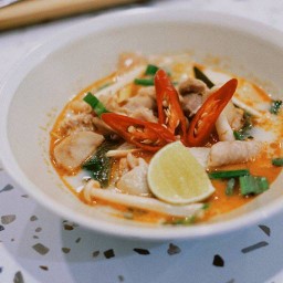 คอเนอร์ ข้าวไข่เจียวเเกงชุด