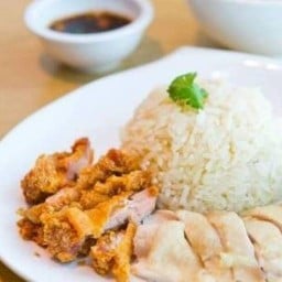 ราชา ข้าวมันไก่ต้ม X ไก่ทอด