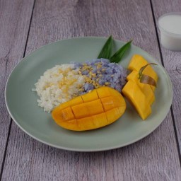 ข้าวเหนียวมะม่วงแม่นี