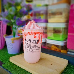 นมหมีสตอเบอรี่