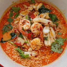 ก๋วยเตี๋ยวต้มยำโบราณเล็กรุ่งเรือง