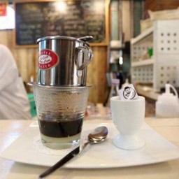 De Kheip Cafe เดอเคี้ยฟคาเฟ่ (กาแฟเวียดนาม ปาเตเวียดนาม) ถนนช้างเผือก