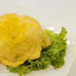 ข้าวผัดกิมจิ พร้อมไข่ข้นชีส