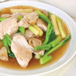 ราดหน้าไก่