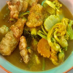 แกงส้มใต้ผักรวมปลากระพง