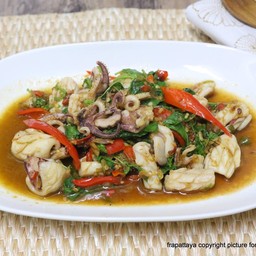 ปลาหมึกผัดกระเพา