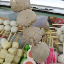 เอ๋&อั้น ลูกชิ้นทอด  น้ำจิ้มซีฟู้ด รสเด็ด