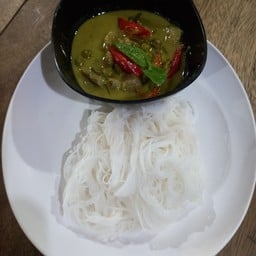 ขนมจีนแกงเขียวหวานเนื้อ