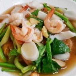 ราดหน้าทะเล