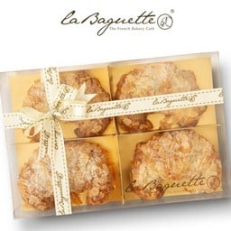 Almond Croissant Gift Set