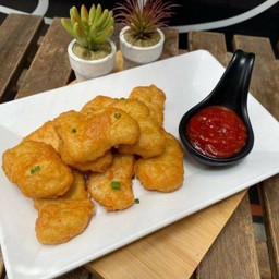 นักเกตไก่ 8 ชิ้น