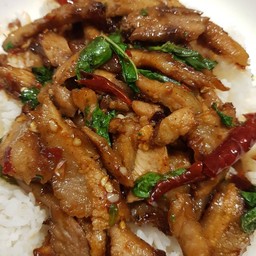 กะเพราคอหมูย่าง