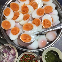 ยำไข่ต้มทรงเครื่อง(4ฟองต่อกล่อง)