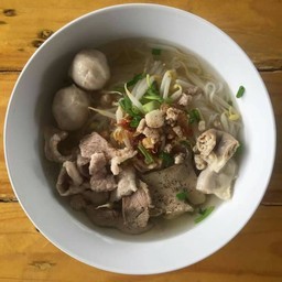 ก๋วยเตี๋ยวหมู