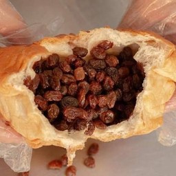 ไส้ลูกเกด