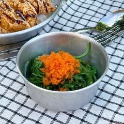 ยำสาหร่าย ไข่กุ้ง