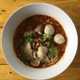 ก๋วยเตี๋ยวหมูต้มยำ