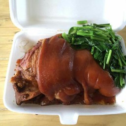 ขาหมูเป็นกับข้าว