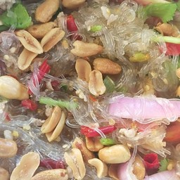 ยำวุ้นเส้นหมูสับ