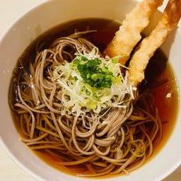 โชบะร้อนใส่กุ้งเทมปุระ