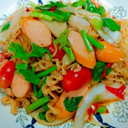 ยำมาม่าน้ำนัวปลาร้า