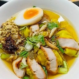 เกี๊ยว ปู หมูแดง