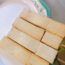 เต้าหู้ปลาแผ่นทอด