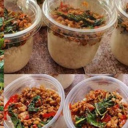 กระเพราเขย่า