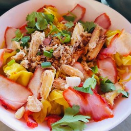 บะหมี่ เกี๊ยว ปู หมูแดง