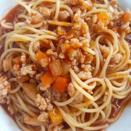 สปาเก็ตตี้ผัดซอสมะเขือเทศหมูสับ