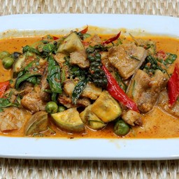 หมูป่าผัดเผ็ด