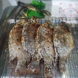 ส้มตำสี่แยกบ้านใหม่