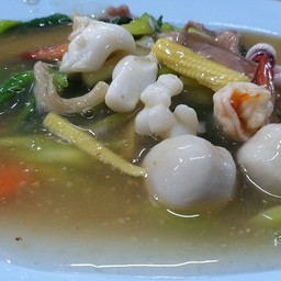 เว้งกนกซุปเปอร์ราดหน้า