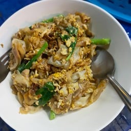 แสวงเอ็มไพร์ราดหน้ายอดผักปากซอยกระทิงแดง(ขอบคุณทุกท่านที่อุดหนุนครับ)