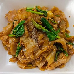 ผัดซีอิ๋ว เส้นใหญ่