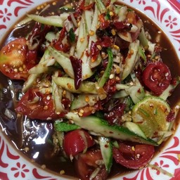 ร้านผัดไทโบรานกับส้มตำปากเจ่อ