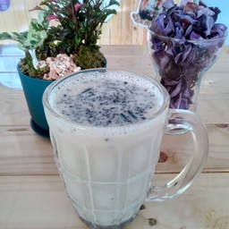 น้ำเต้าหู้งาดำร้อนทรงเครื่อง