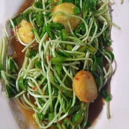 ต้นอ่อนทานตะวันเต้าหู้ไข่(ยิ่งนานจะยิ่งดำ)