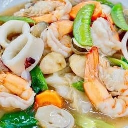ร้านลาภร้อยเอ็ดแม่โต๋