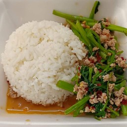 ผัดผักบุ้งหมูสับ