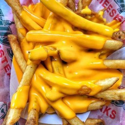 เฟรนด์ฟรายราดชีสยั่วๆต๊าชๆ