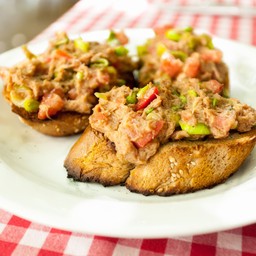 BRUSCHETTA TUNA