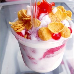 สตอเบอรี่โยเกิร์ต