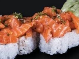 Salmon  Yamthai Roll