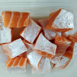 ท้องปลาหั่นเต๋า150g