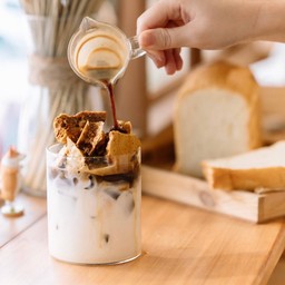 ดัลโกน่าลาเต้ (Signature Menu)